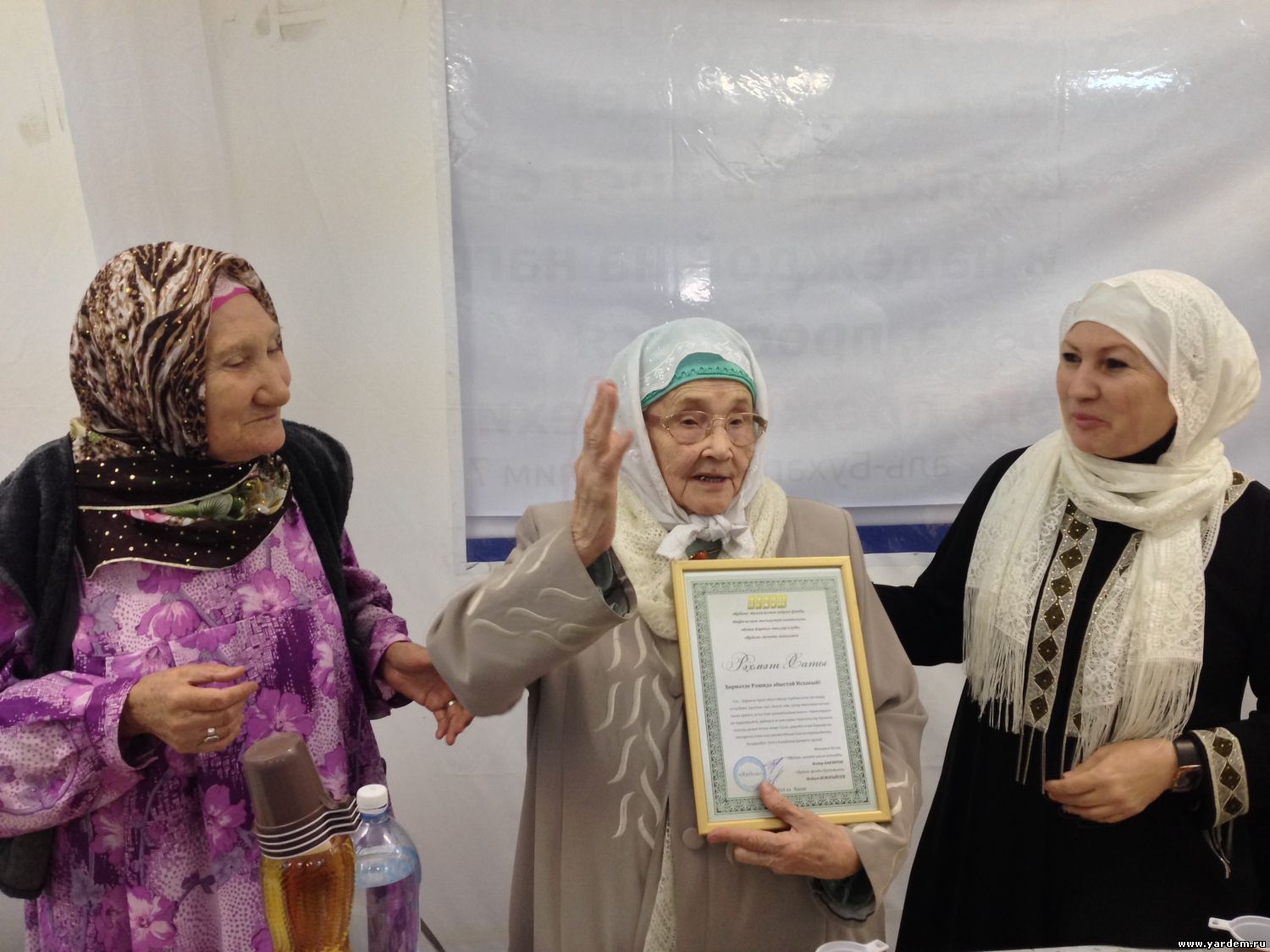 В мечети "Ярдэм" поздравили Рашиду абыстай Исхакый с юбилеем. Женский клуб